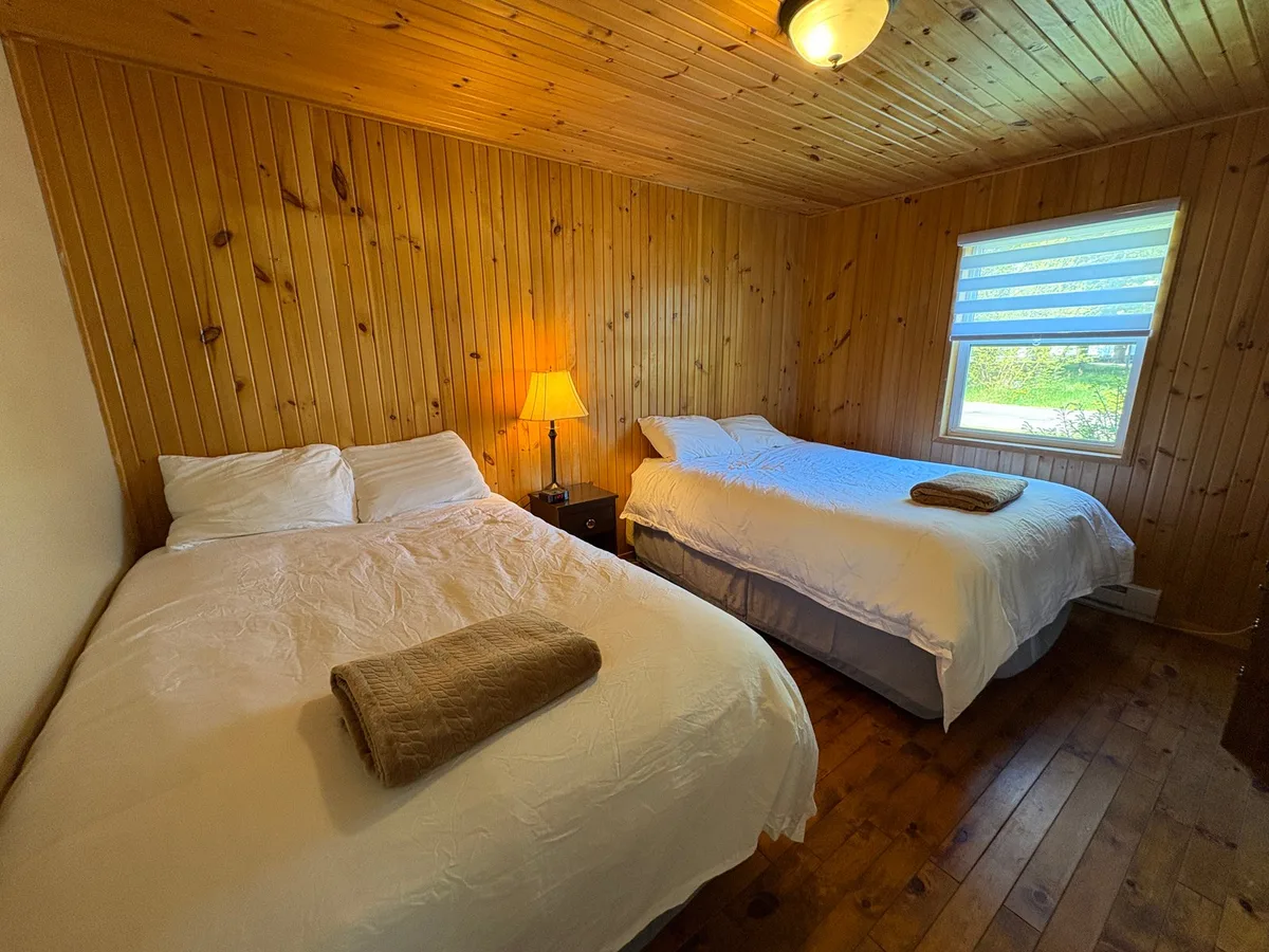 Lanes Riverhouse Inn & Cottages — 2