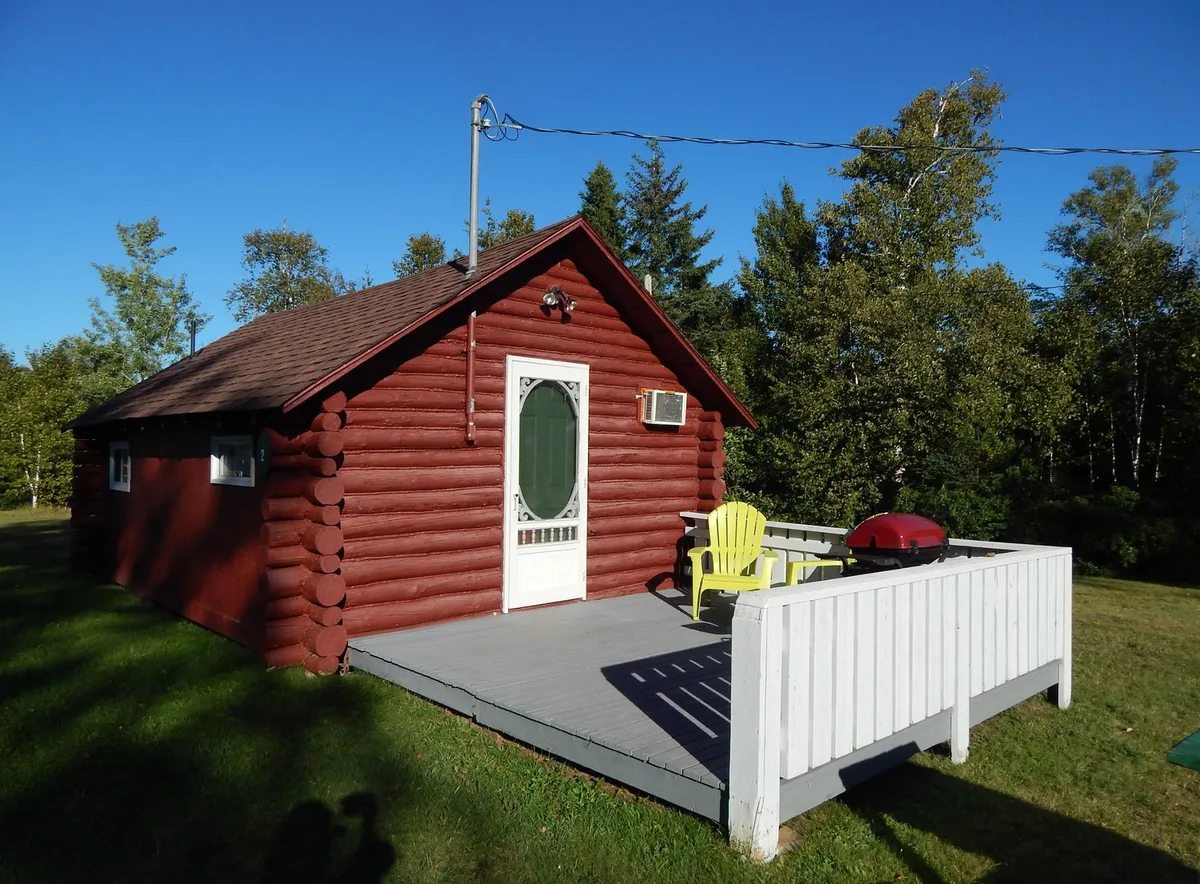 Summer Winds Cottages & Campground