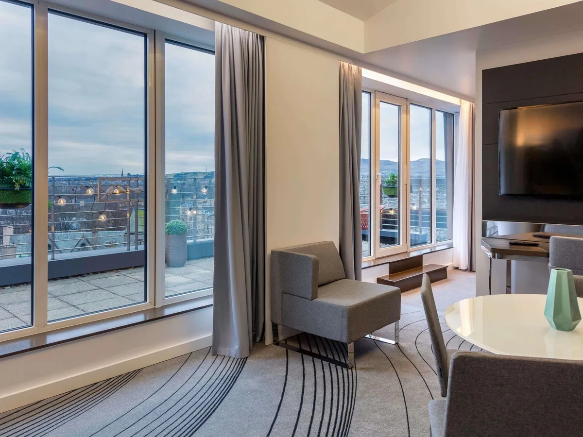 Novotel Edinburgh Centre — 2