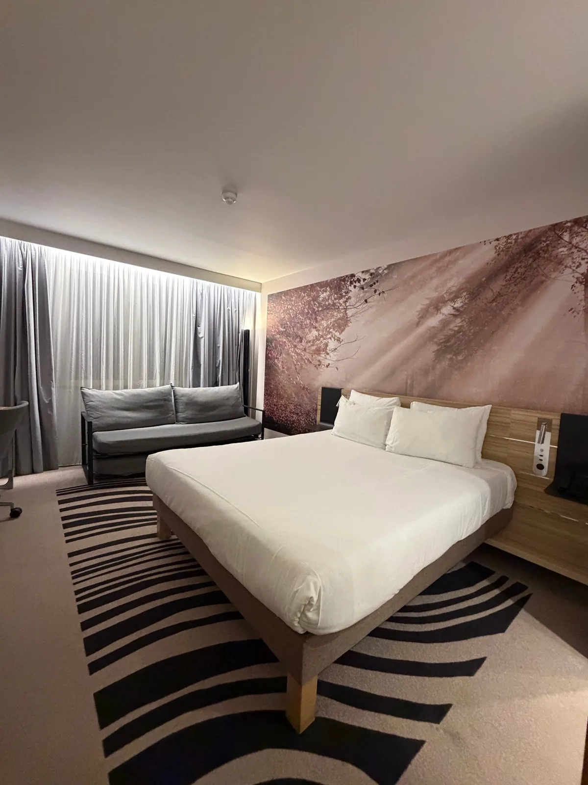 Novotel Edinburgh Centre — 5