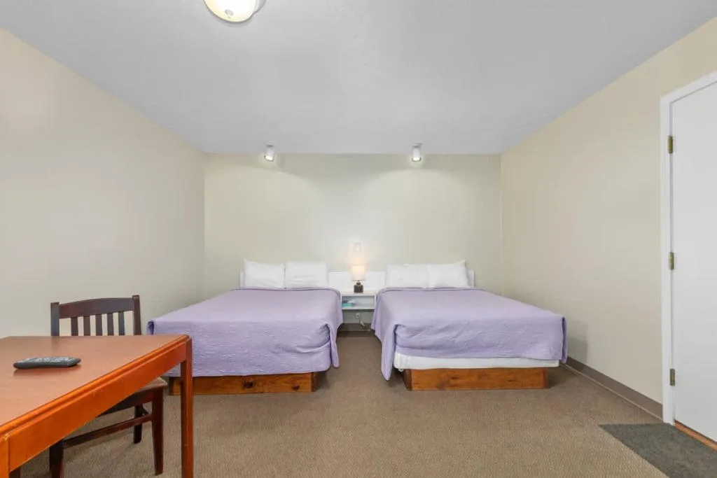 Cozy Stay in Lake City- 2 Double Beds suite — 2