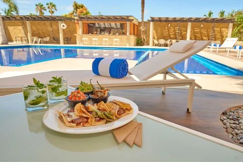 City Express Plus by Marriott Cabo San Lucas
