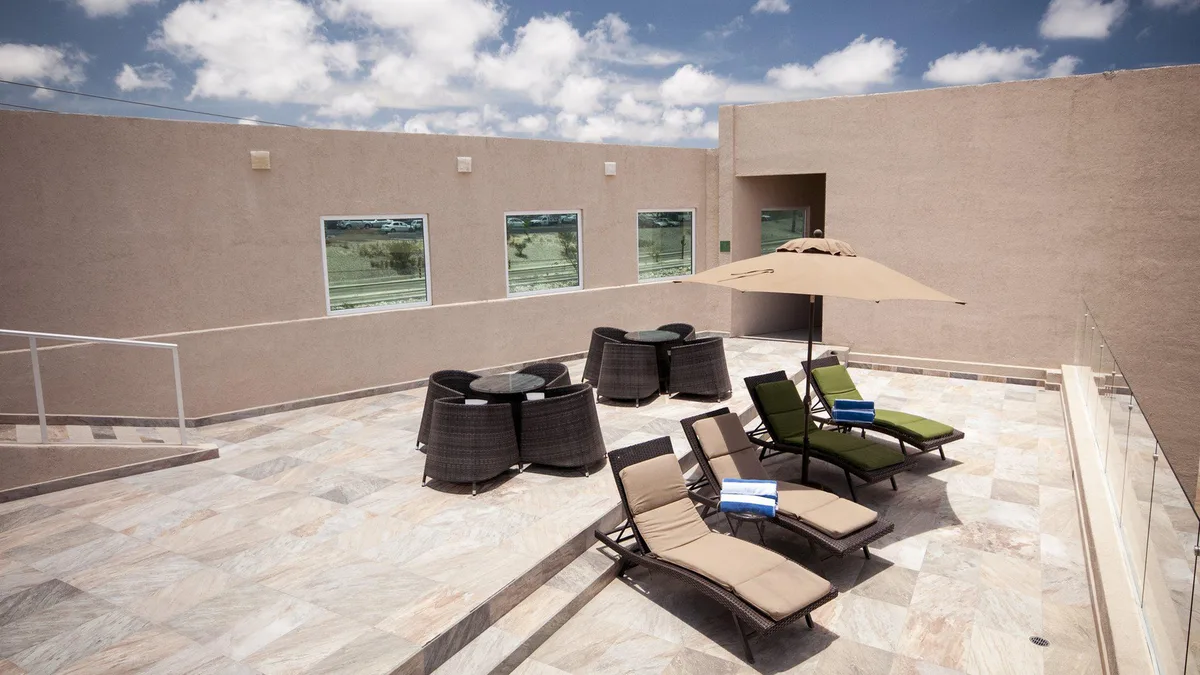 Holiday Inn Express Cabo San Lucas by IHG — 4