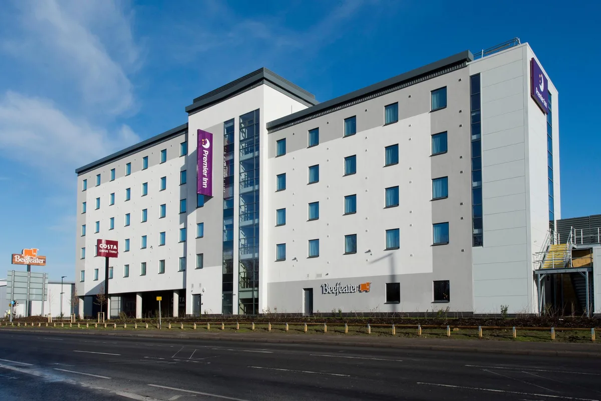 Premier Inn Reading South (Reading Gateway, M4/J11) hotel