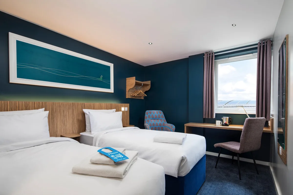 Travelodge Reading M4 Westbound