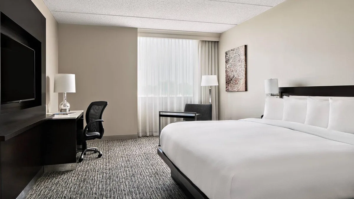 Cleveland Marriott East — 3