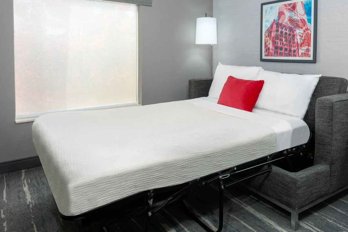 Hampton Inn & Suites Cleveland-Beachwood — 4