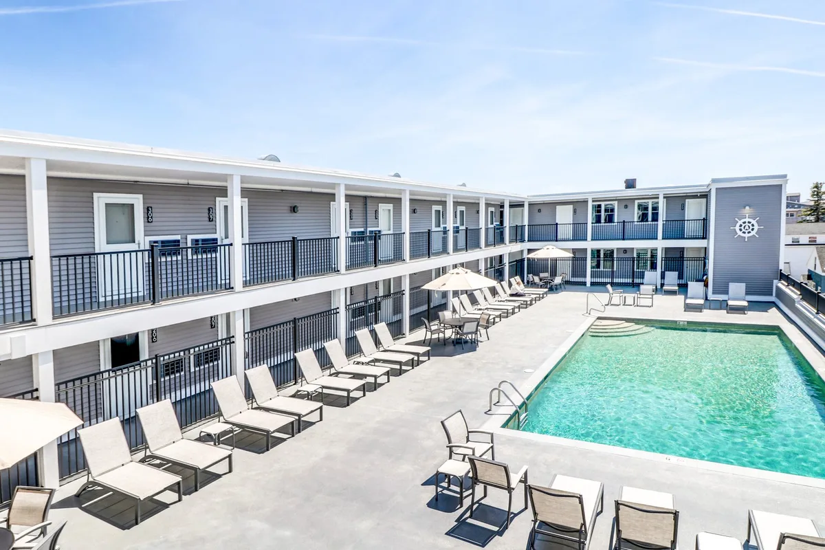 Atlantic Oceanfront Hotel — 5