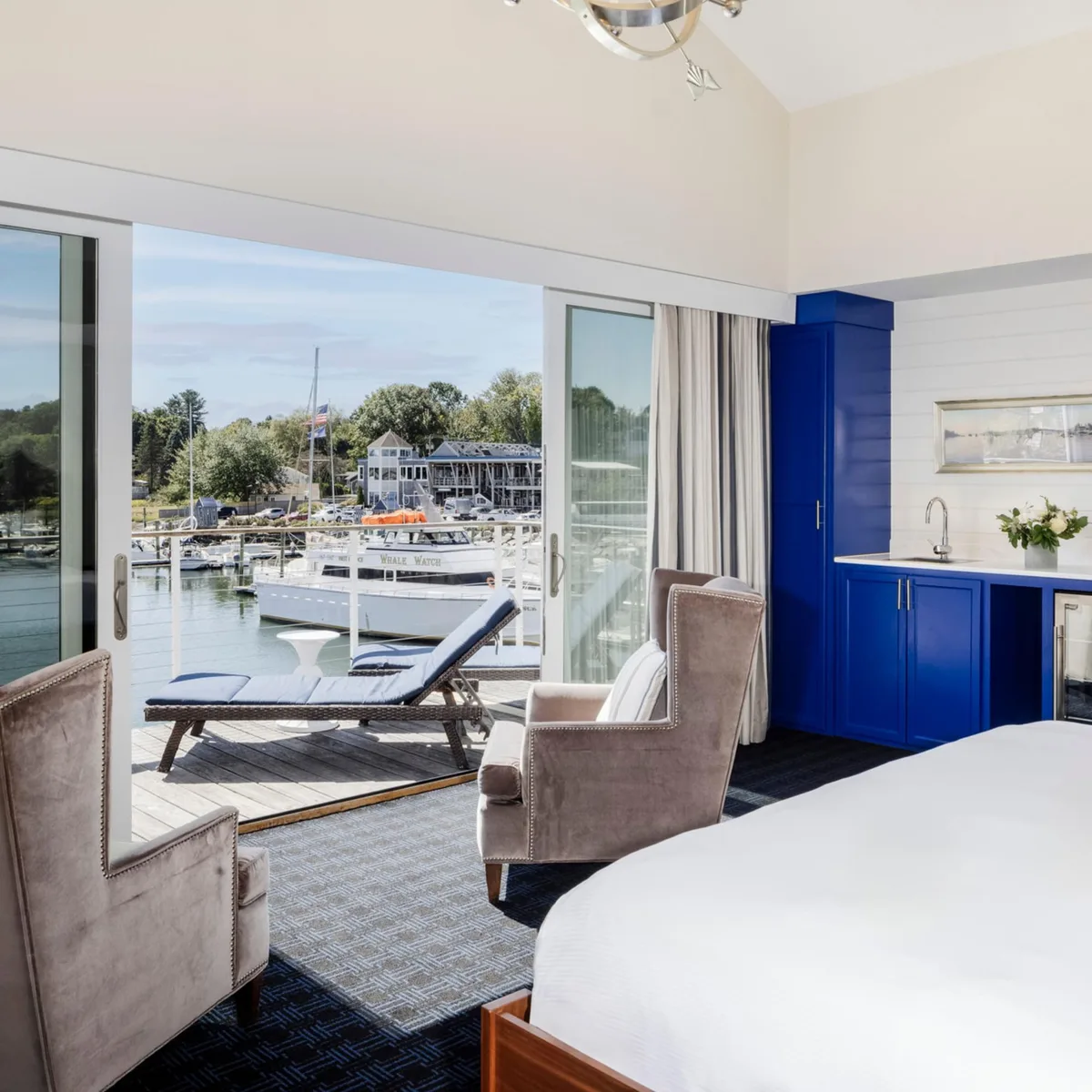 The Boathouse Waterfront Hotel