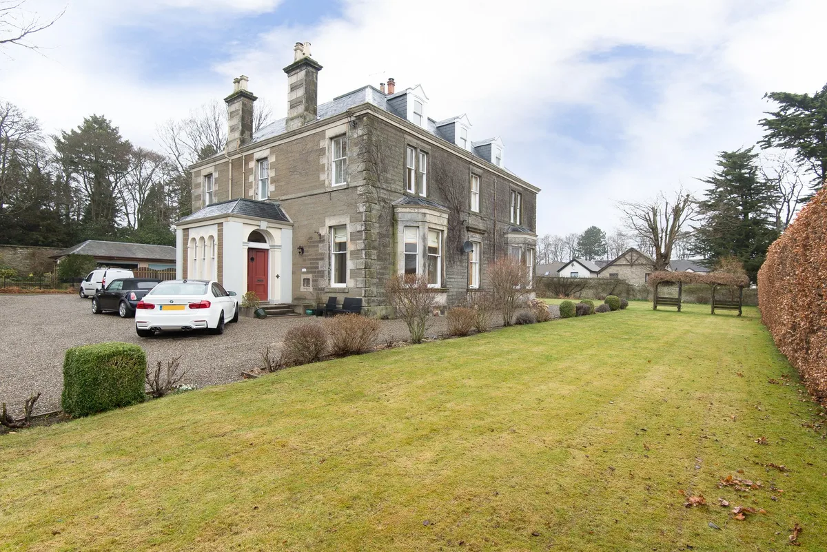 Ashlea Manor