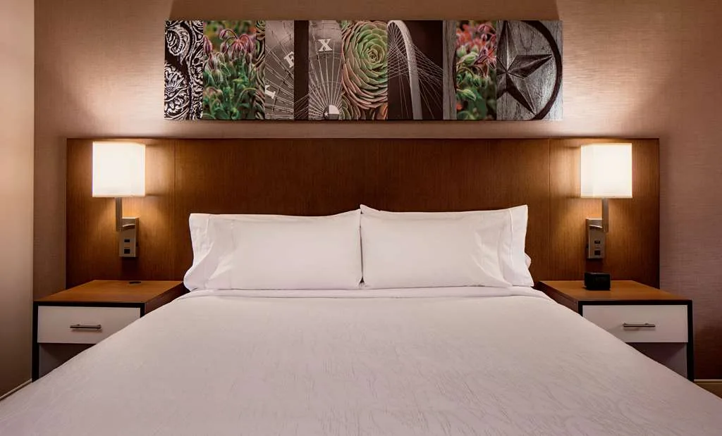 Hilton Garden Inn Downtown Dallas — 5