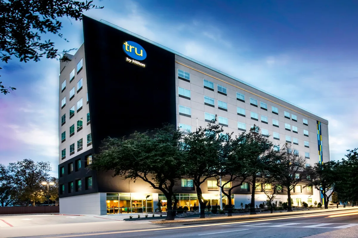 Tru by Hilton Dallas Market Center