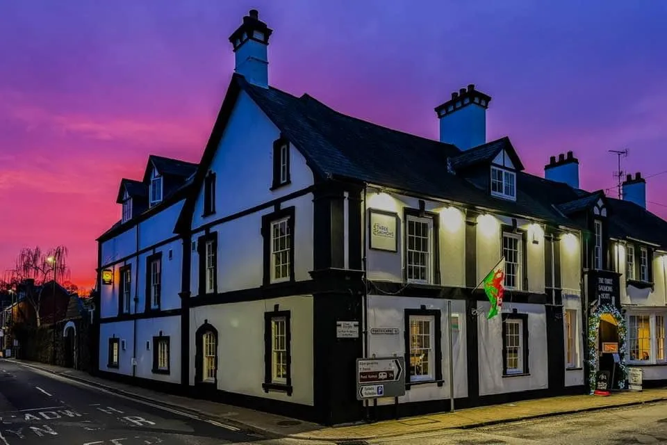 Three Salmons Hotel — 5