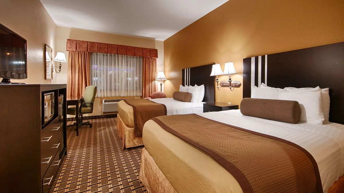 Days Inn & Suites Sam Houston Tollway