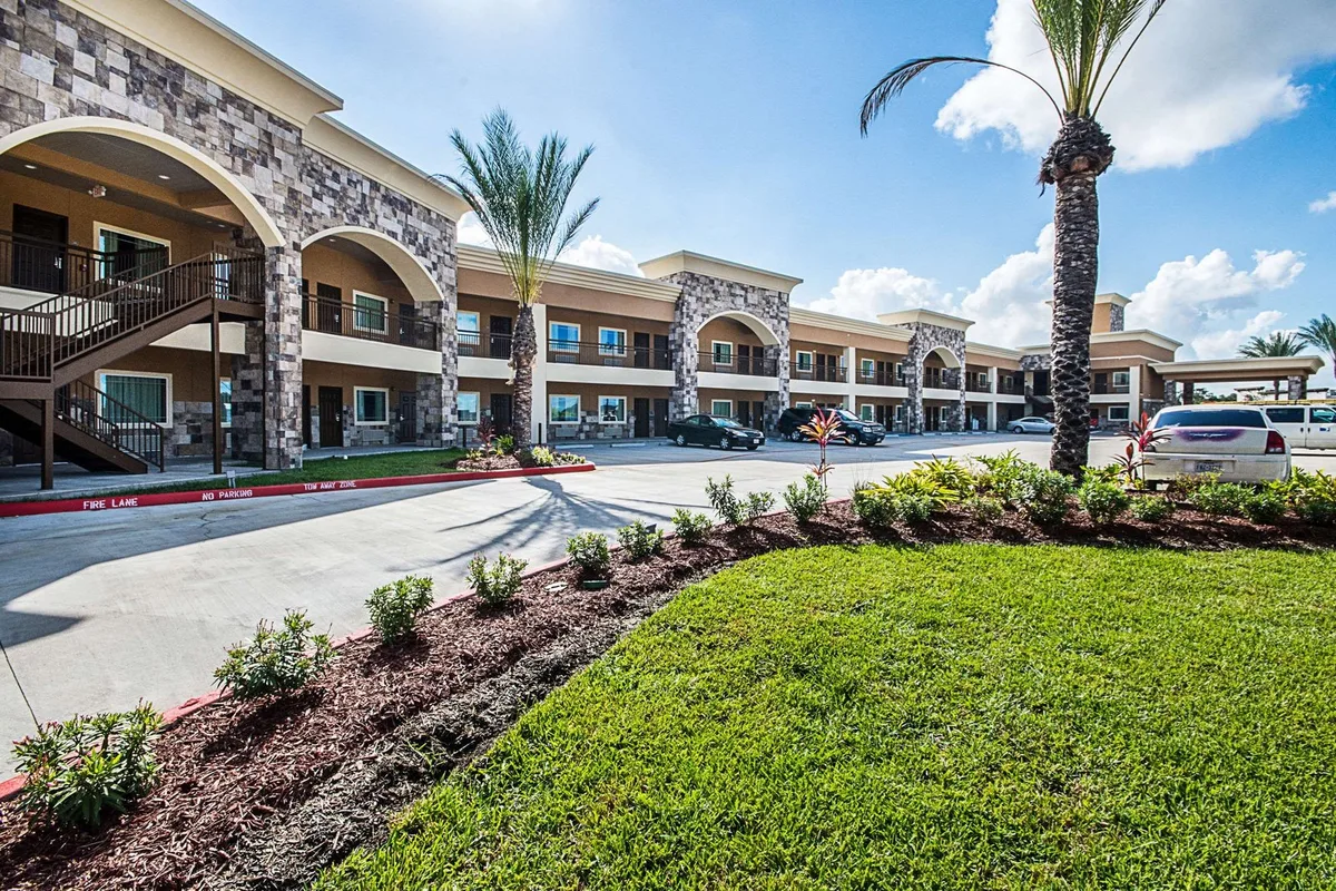 Econo Lodge Inn & Suites Houston NW-Cy-Fair — 3