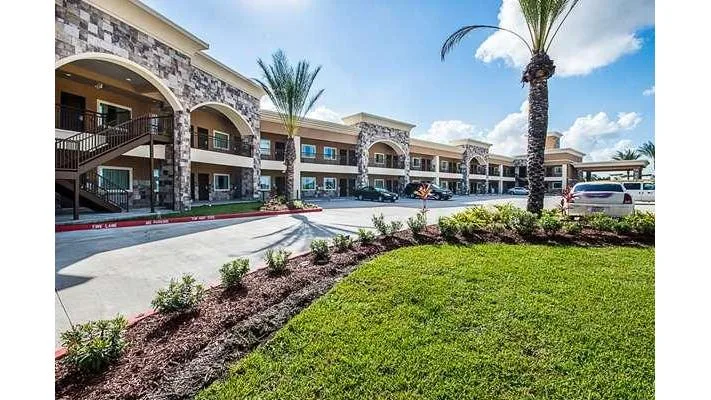 Econo Lodge Inn & Suites Houston NW-Cy-Fair — 4