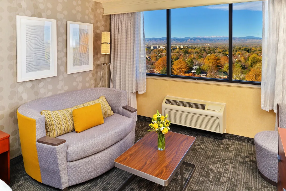 Courtyard by Marriott Denver Cherry Creek — 3