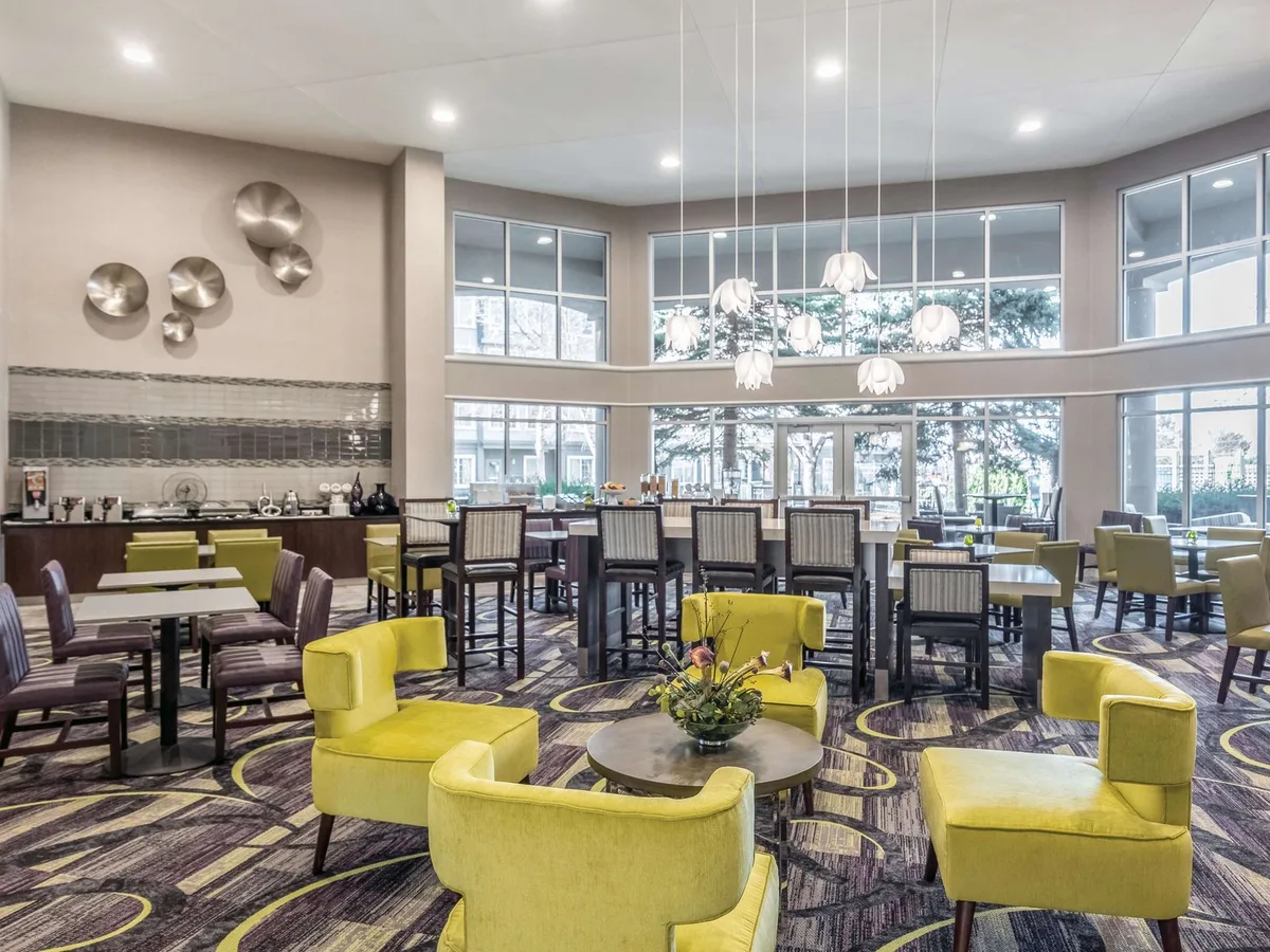 La Quinta Inn & Suites by Wyndham Denver Tech Center — 5