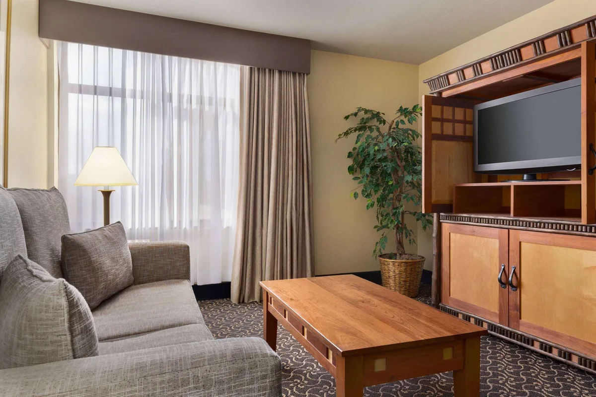 Wingate by Wyndham Greenwood Village/Denver Tech — 4