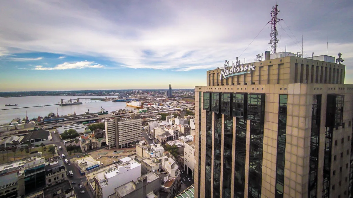 Radisson Montevideo Victoria Plaza Hotel photo 4