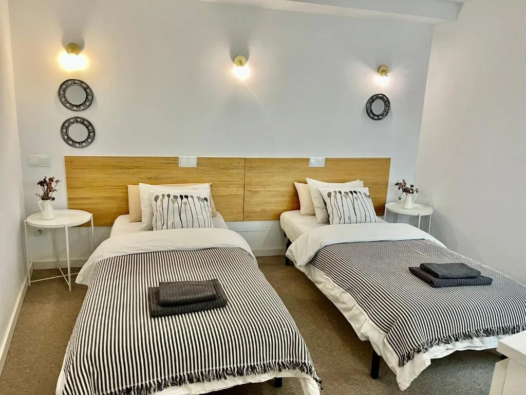 Hola Hostel Alicante photo 2
