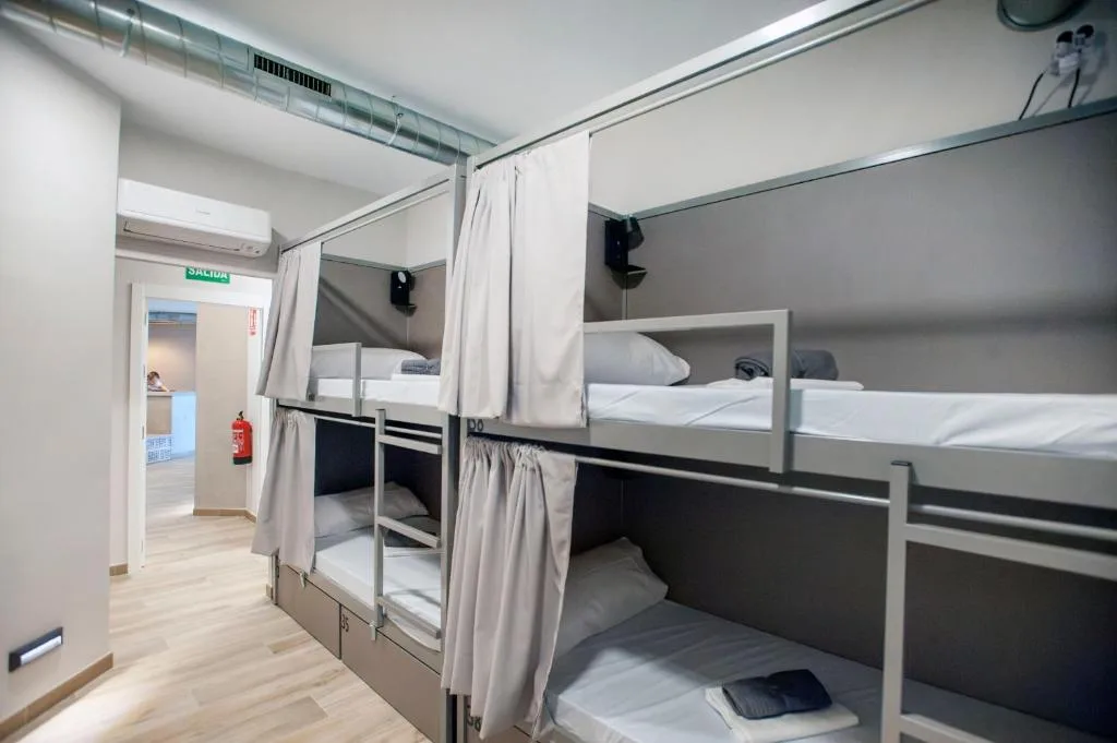Hostel Dos Estaciones - Albergue Juvenil - FREE towels, coffee & tea, remote check-in photo 4