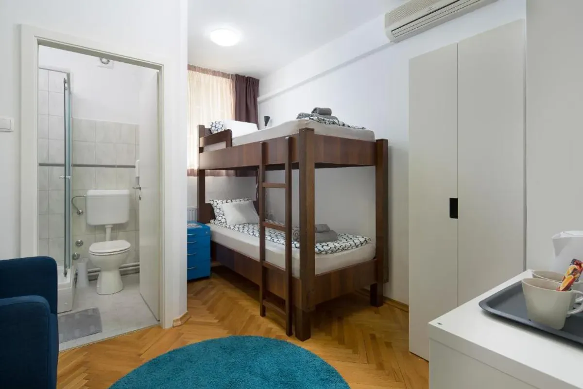 Hostel Bureau photo 3