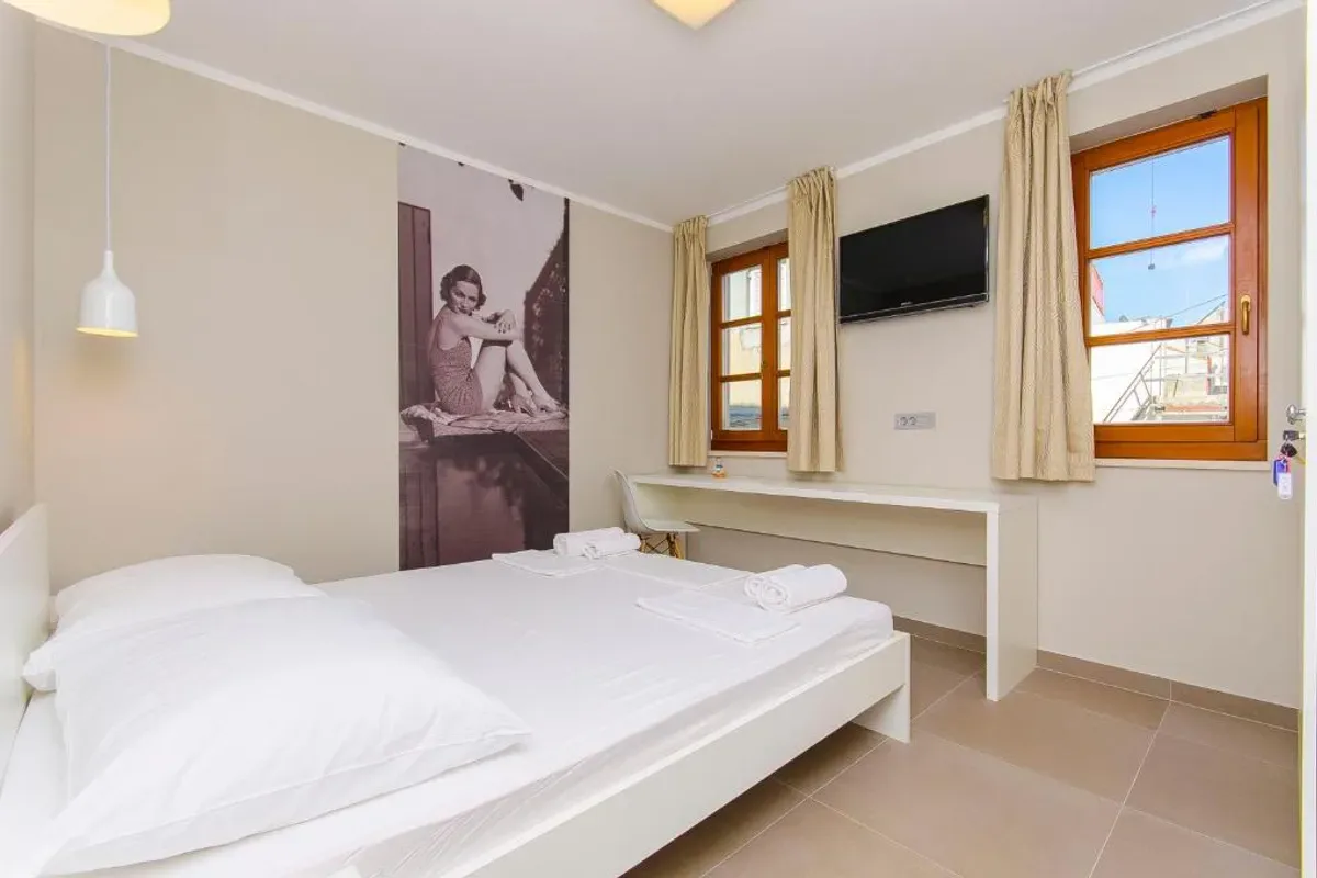 Hostel Dvor photo 2