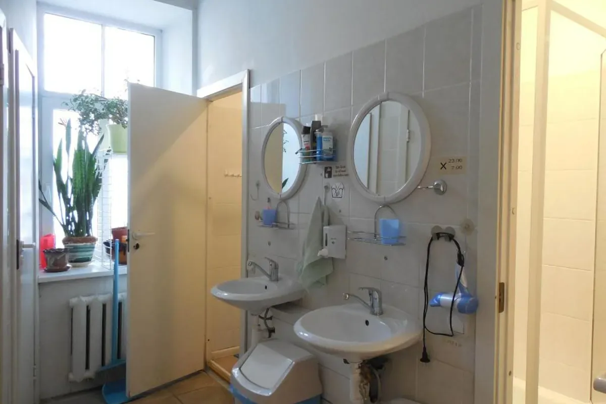Elizabeth's YH Rooms photo 3
