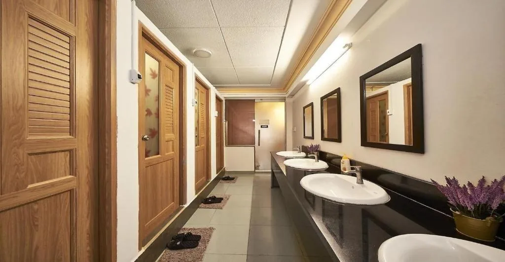 Alleyway Hostel photo 3