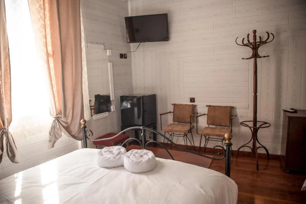 1920's Rooms & Beds photo 4
