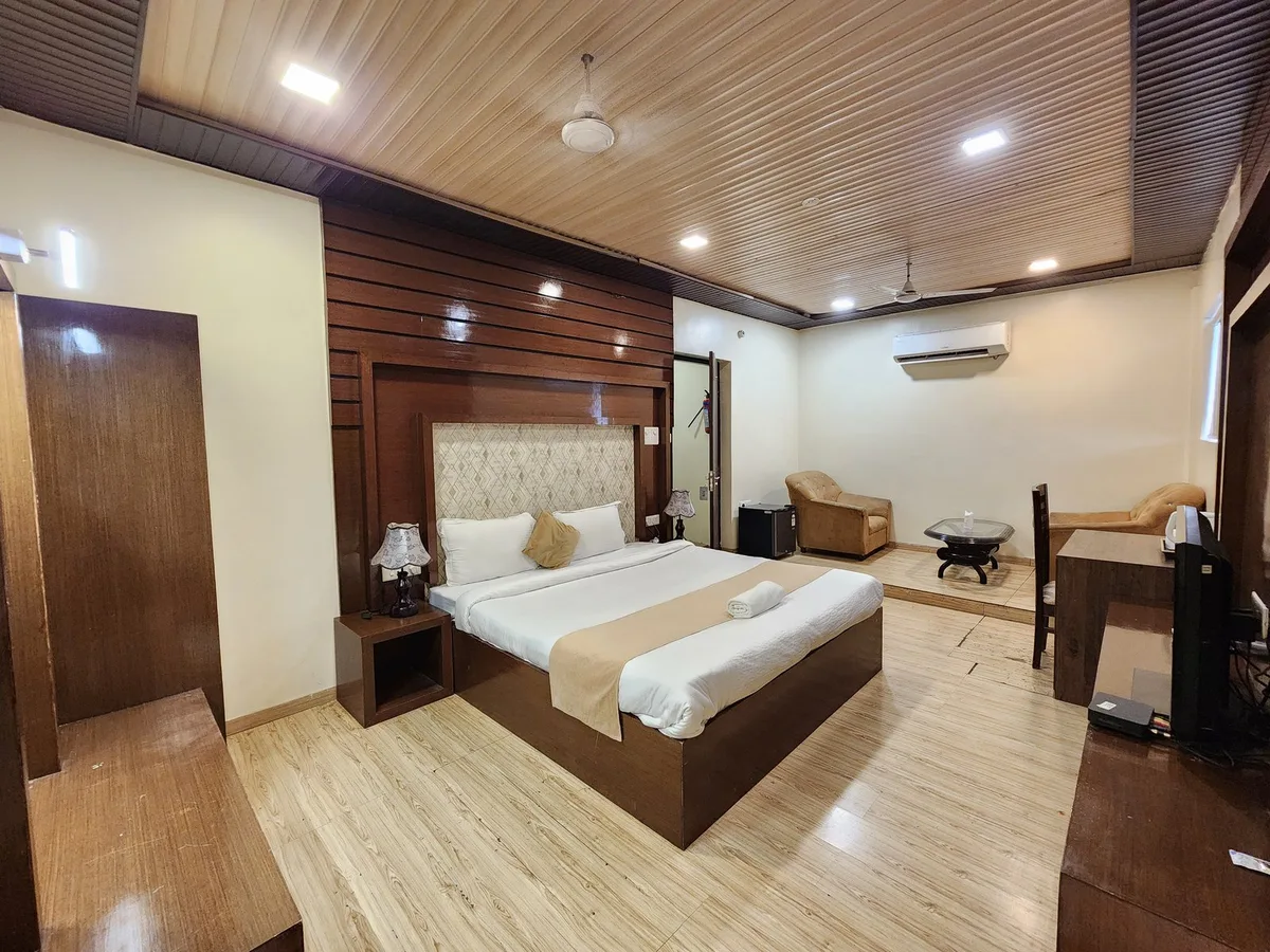 Hotel Mandakini Royale