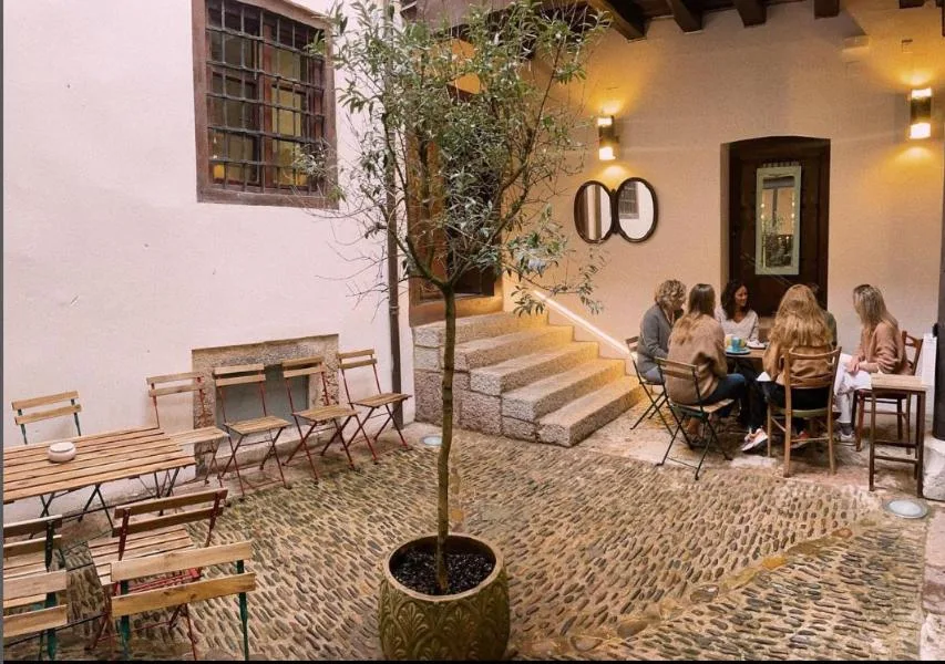 Quartier Leon Hostel Jabalquinto