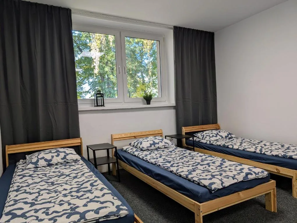 Baraczek Lotnisko Leszno photo 2