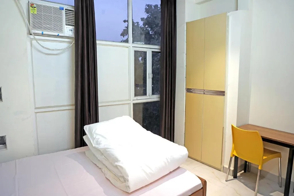 Back Stayz Delhi photo 2