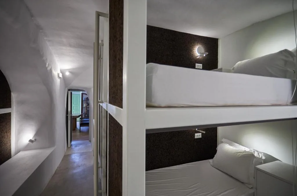 Hostel 16 Oia photo 2