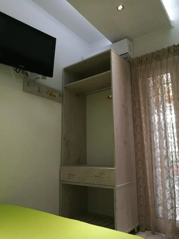 small booking room photo 2