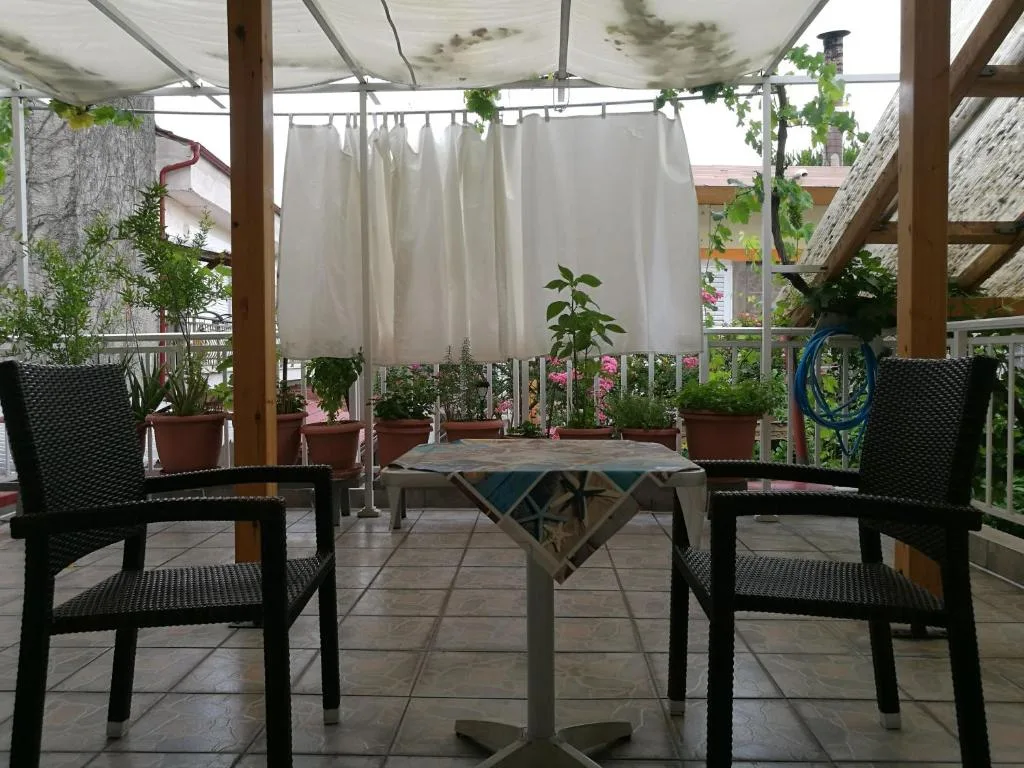 small booking room photo 4