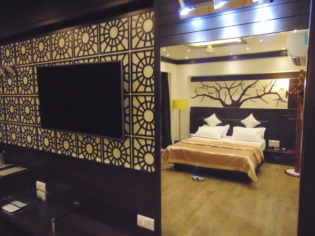 Hotel Grand Pragati photo 2