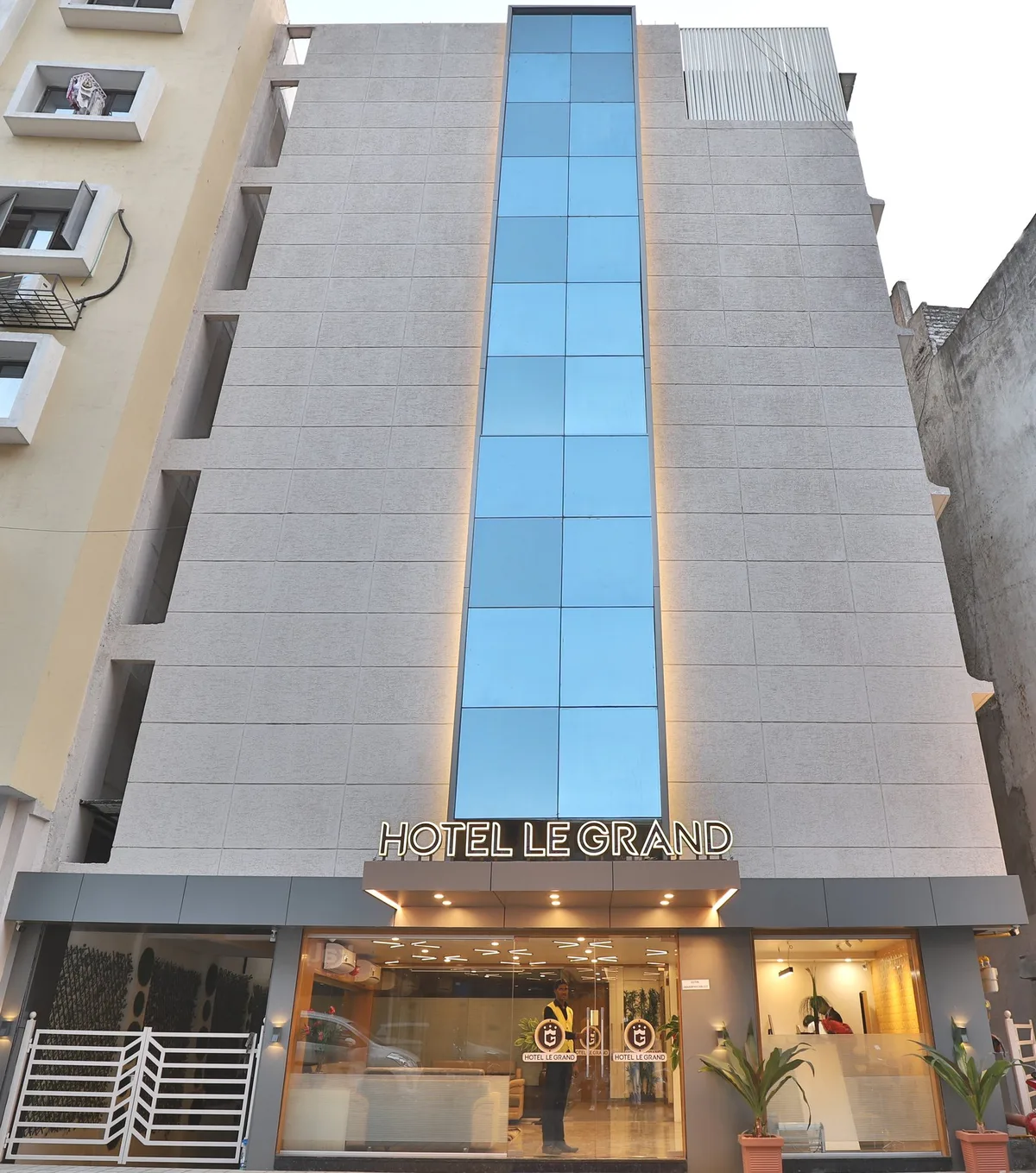 HOTEL LE GRAND