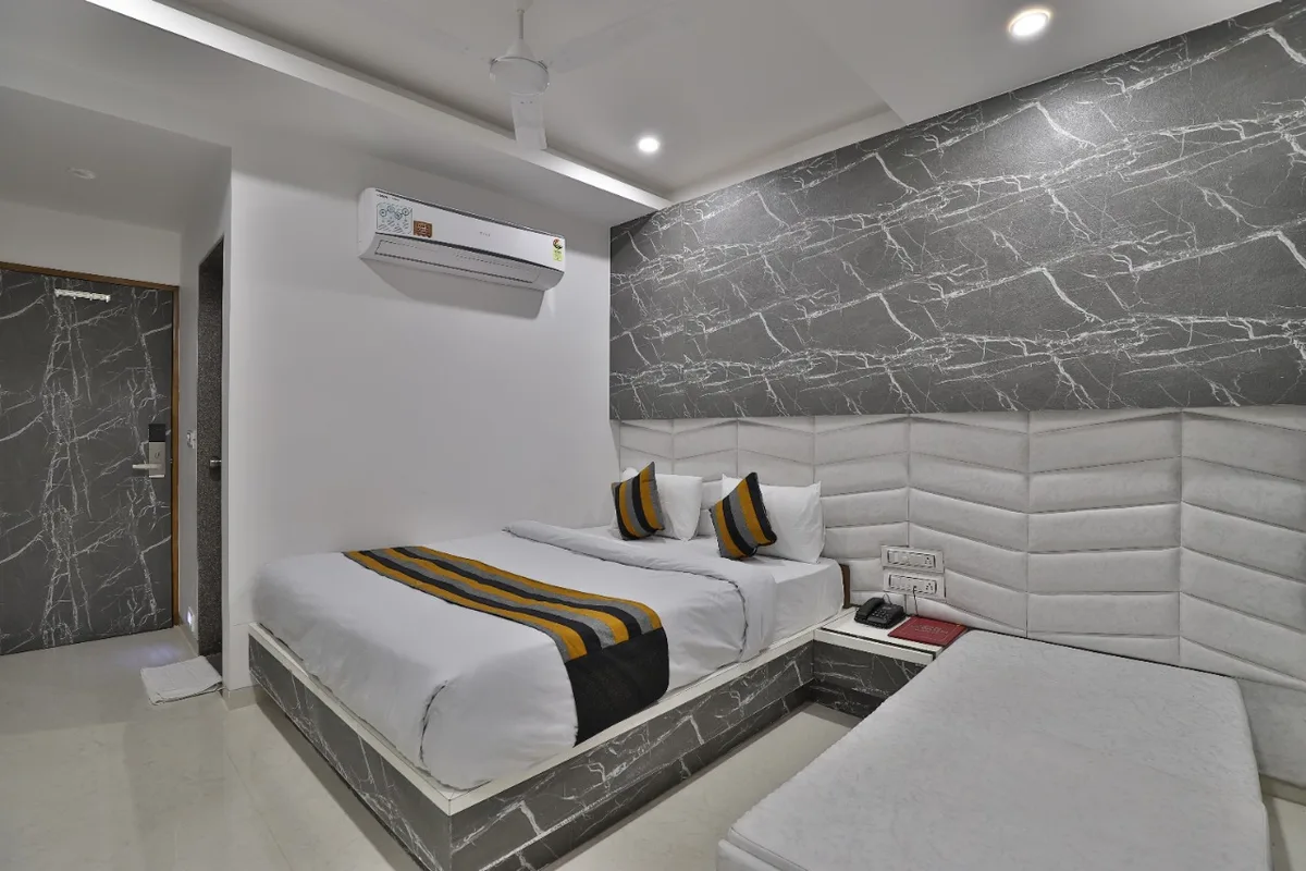 HOTEL LE GRAND photo 2