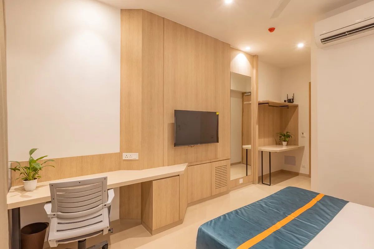 Hotel Shreeji Vatika, Airport Road