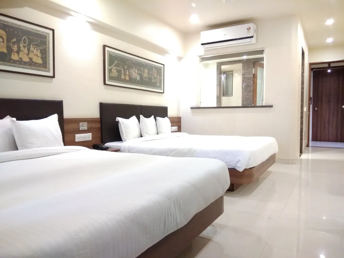 Hotel Shreeji Vatika, Airport Road photo 4