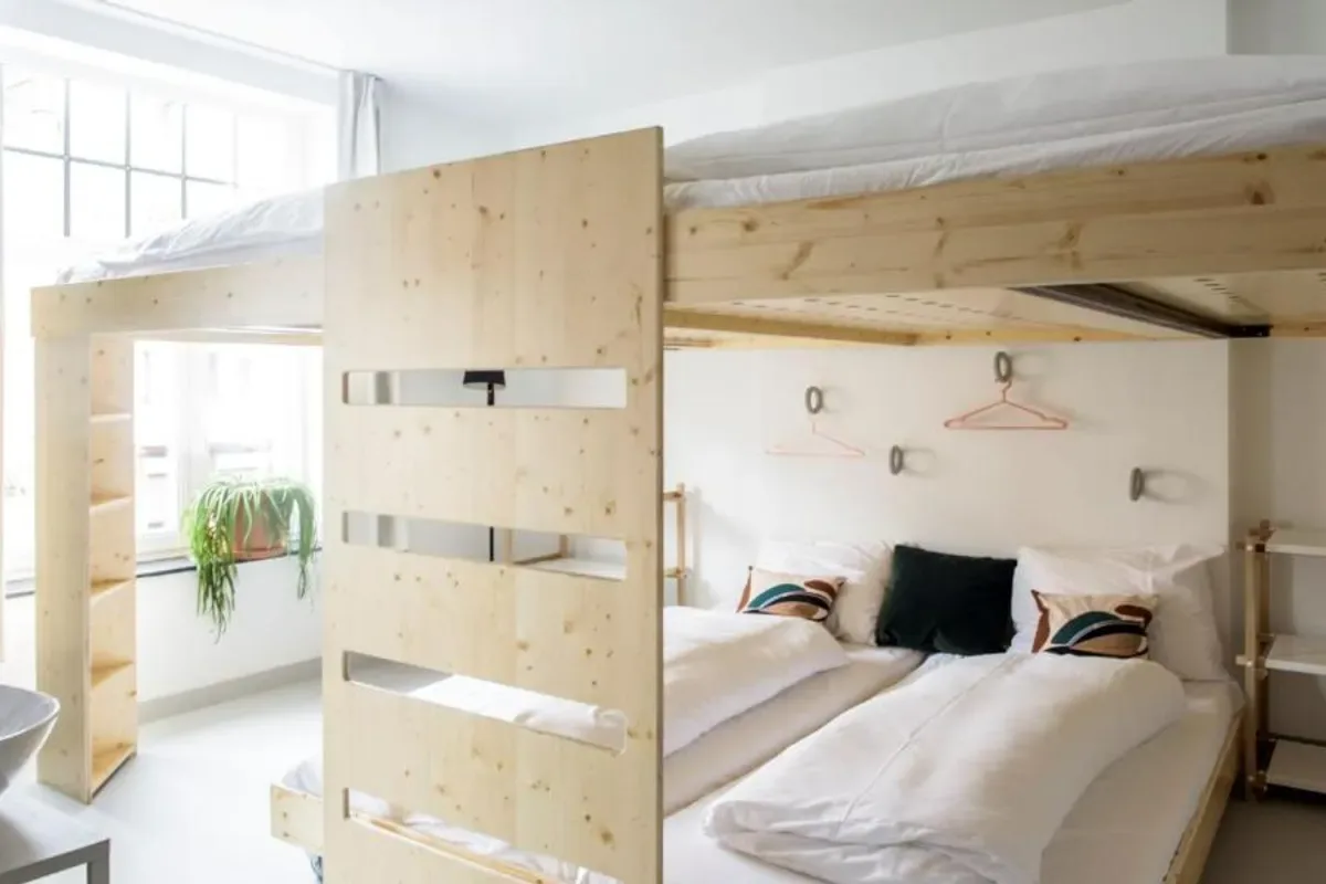The Green Elephant Hostel & Spa photo 2