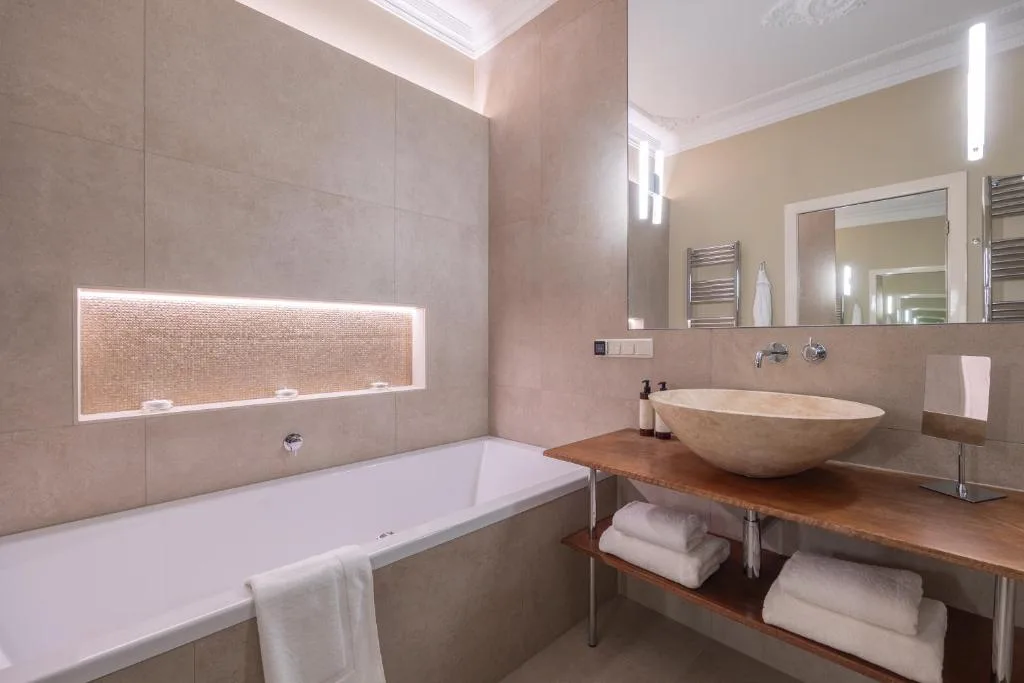 Park Mansion Hotel — 3