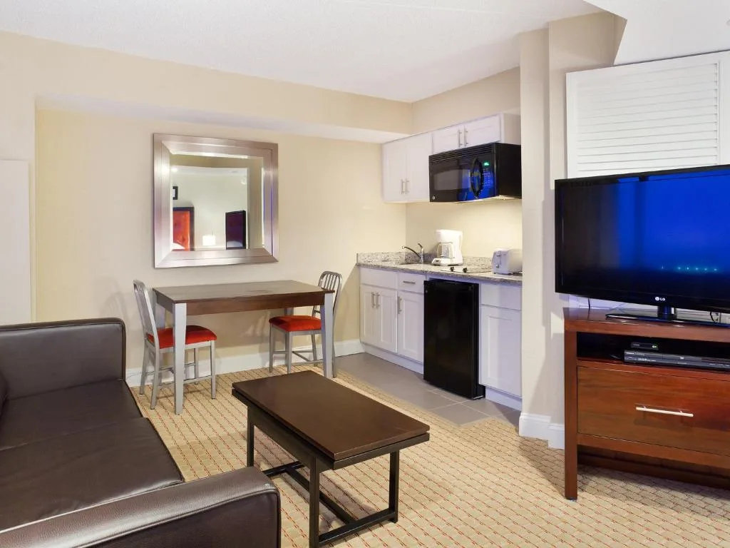 Boardwalk Resorts at Atlantic Palace — 4