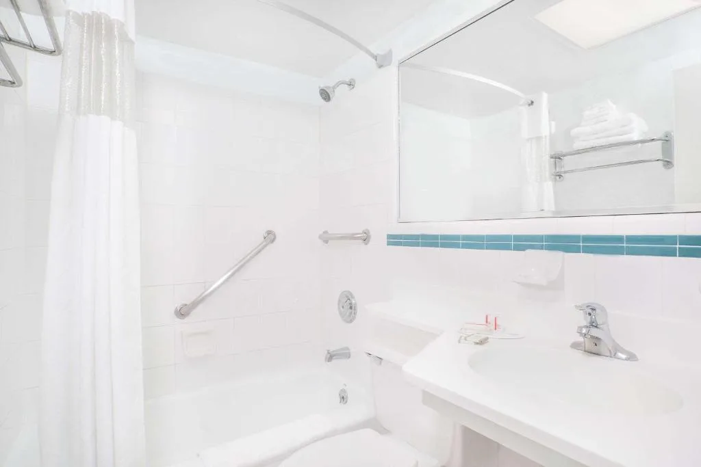 Howard Johnson by Wyndham Atlantic City — 3