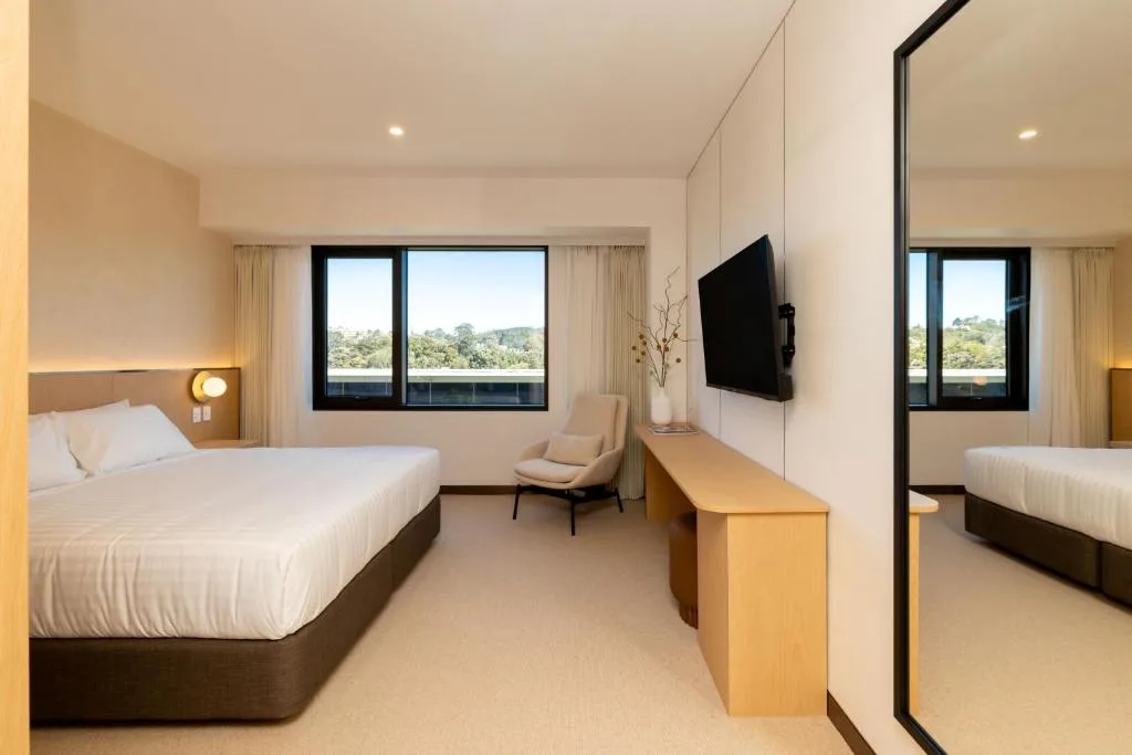 Maxim Hotel - Auckland — 2