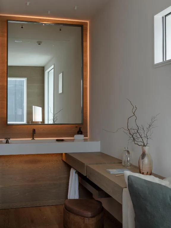 The Hotel Britomart — 2