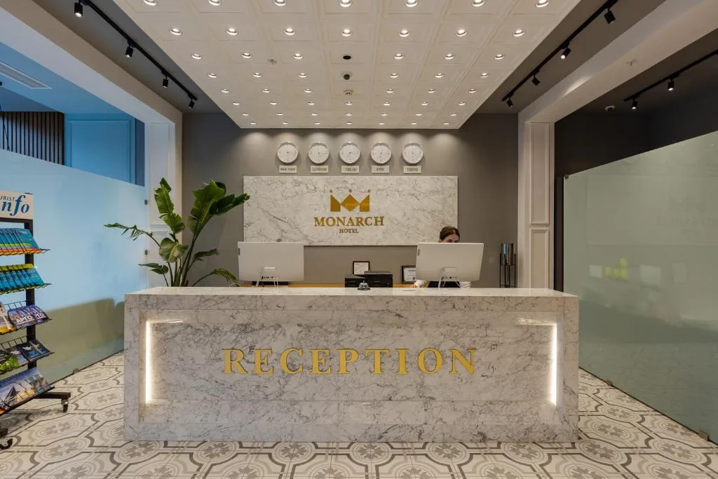 Hotel Monarch — 4